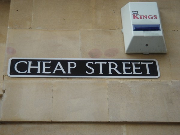 "Cheap Street"是也~！   