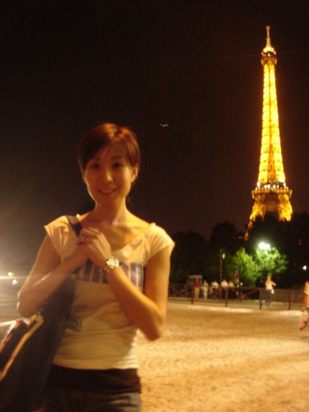食完去上巴黎鐵塔 