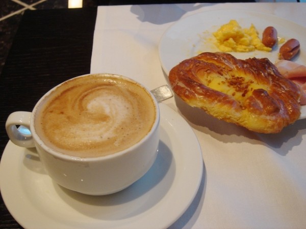 cuppiccino + pastry  