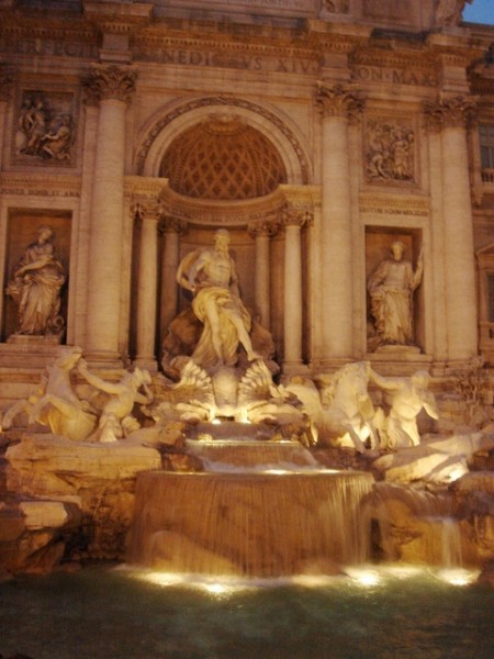 Trevi Fountain（許願池）夜景  