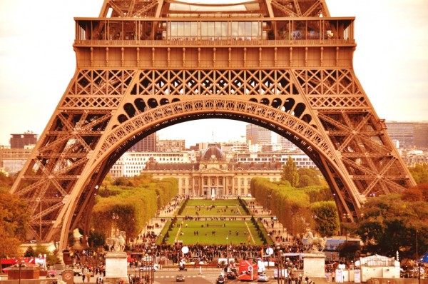 《巴黎鐵塔》  