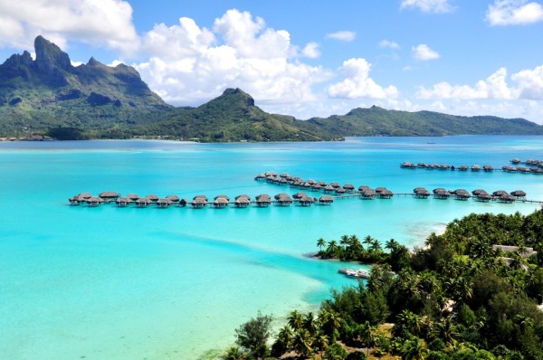 有沒有像 Four Seasons Bora Bora 的廣告 