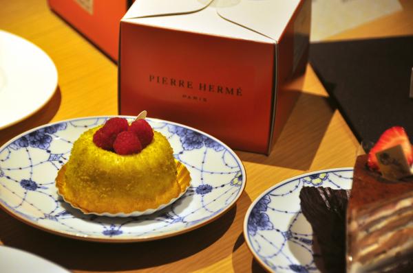 最後是《Pierre Hermé》的法式蛋糕    