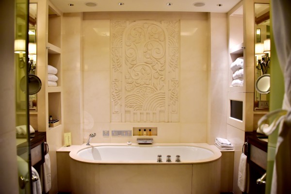 浴室格式和《東京半島酒店》如出一轍