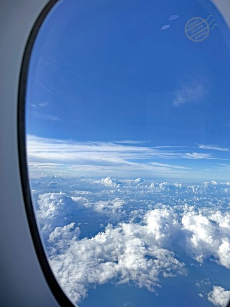 旅程由乘坐《新加坡航空》開始