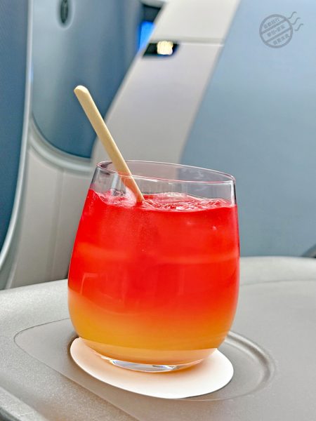 餐前飲料，麥包喜歡Singapore Sling