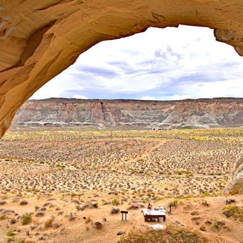 【猶他州 | Utah】《Amangiri》內的洞穴遺址《Broken Arrow Cave》